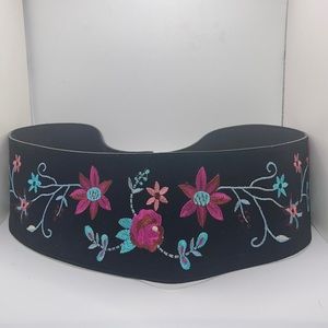 Express Ladies black flower belt